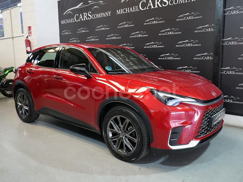 Rojo Usado 2024 Lexus LBX SUV | 32.900 € (Precio justo) - Imagen 1/4