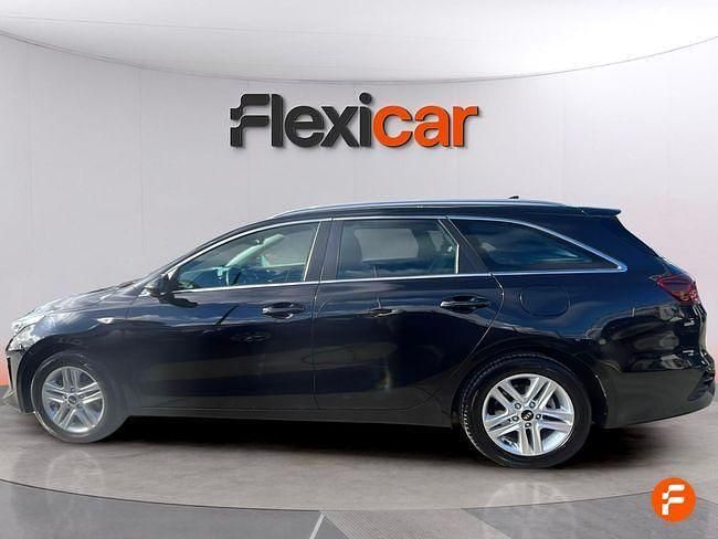 Usado Kia Ceed 136 CV (100 kW) 2020 Negro Utilitario