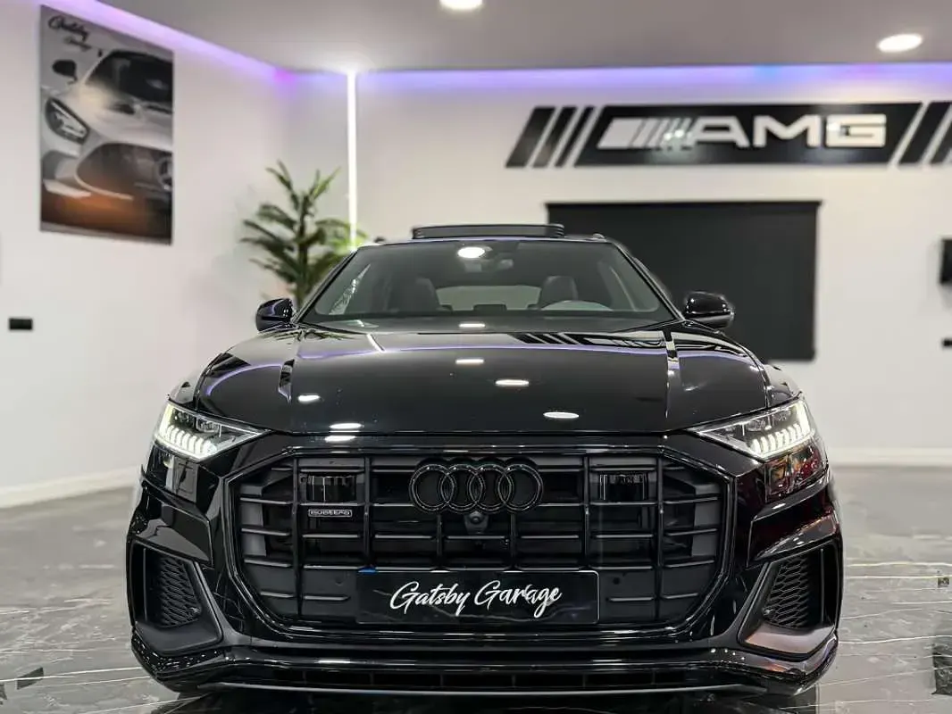Usado Audi Q8 Ambiente 286 CV (210 kW) 2022 Negro SUV