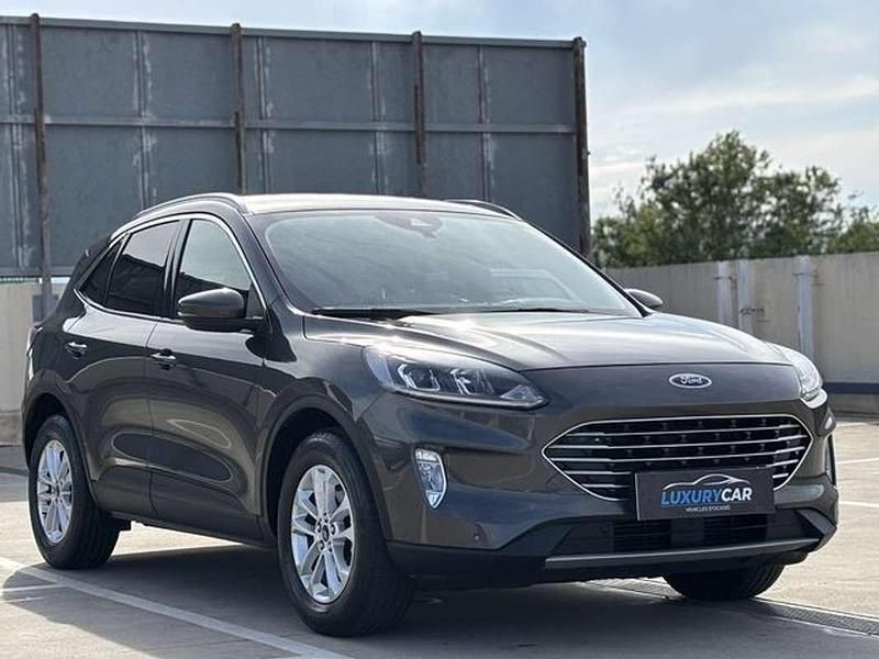 Usado Ford Kuga ST-Line 150 CV (110 kW) 2022 Gris SUV