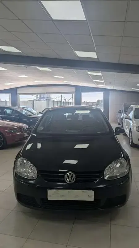 Usado VW Golf IV Sportline 116 CV (85 kW) 2005 Negro Utilitario