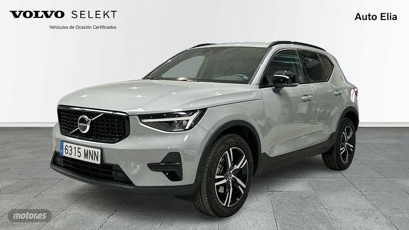 Gris Usado 2024 Volvo XC40 Plus SUV | 34.300 € (Precio justo) - Imagen 1/4