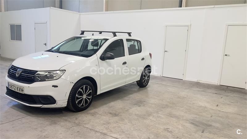 Blanco Usado 2019 Dacia Sandero Essentiel Utilitario | 3495 € - Imagen 1/4