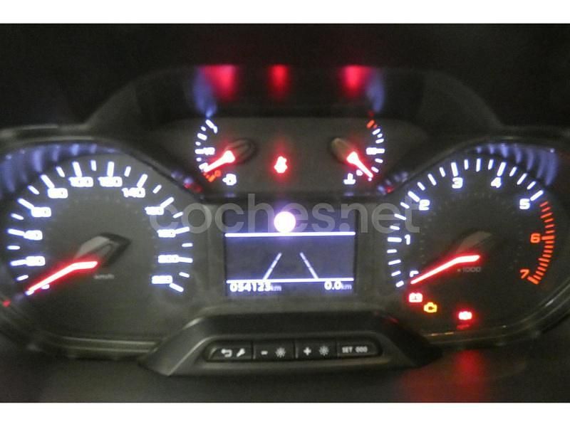 Usado Peugeot Rifter Active 100 CV (73 kW) 2022 Blanco Monovolumen