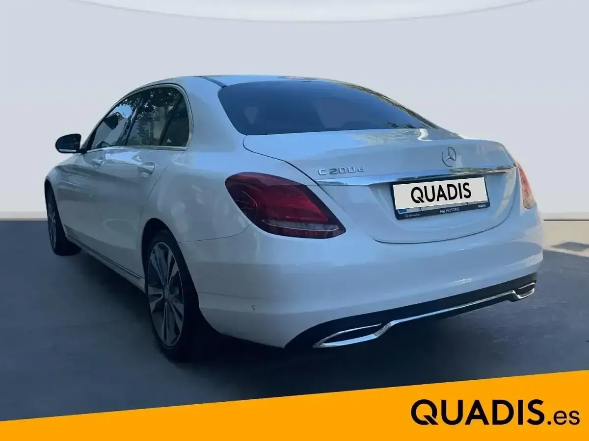 Usado Mercedes C200 136 CV (100 kW) 2016 Blanco Berlina