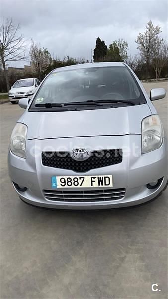 Begagnad Toyota Yaris 90 HK (66 kW) 2007 Grå Halvkombi