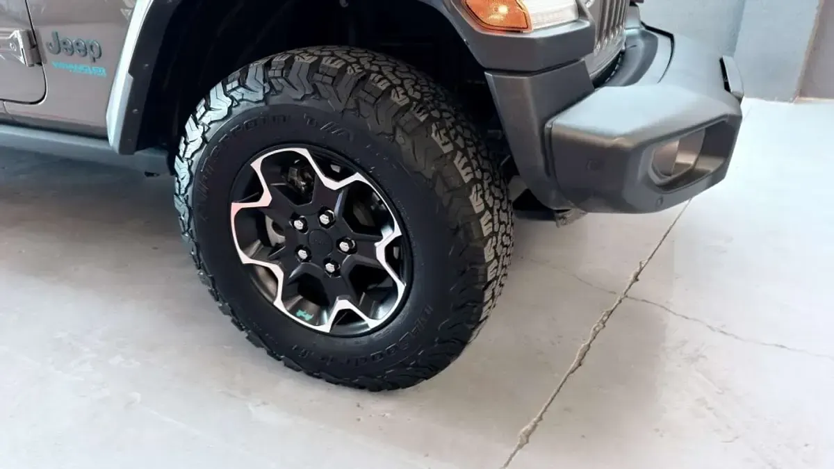 Usado Jeep Wrangler Unlimited Rubicon 381 CV (280 kW) 2022 Gris SUV