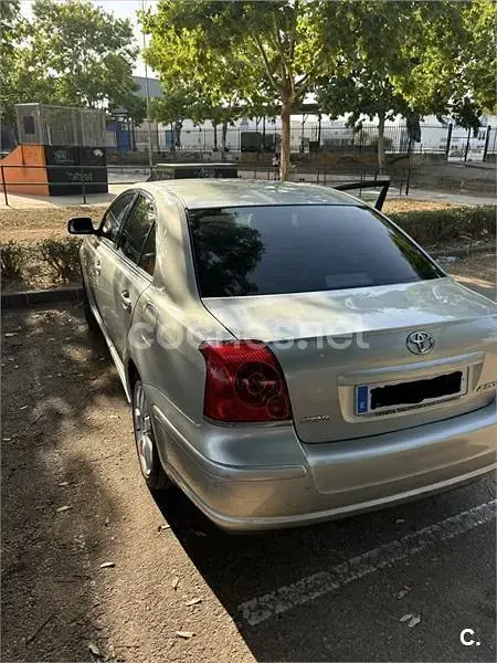 Usado Toyota Avensis Executive 147 CV (108 kW) 2006 Gris / plata Berlina