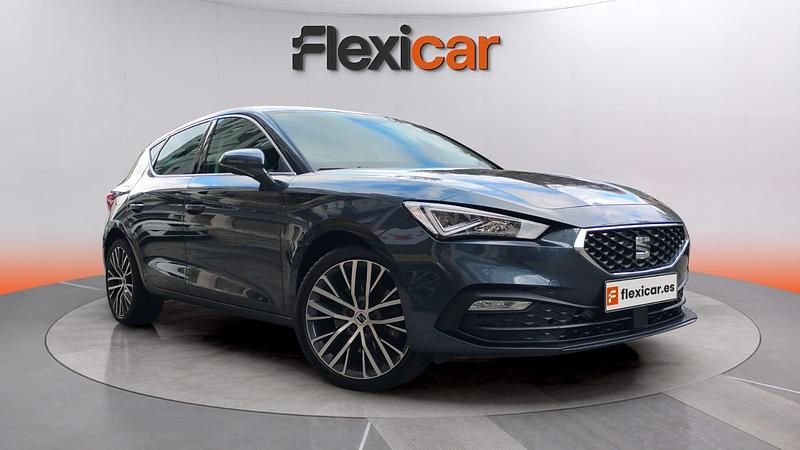 Usado Seat Leon 150 CV (110 kW) 2020 Gris Familiar