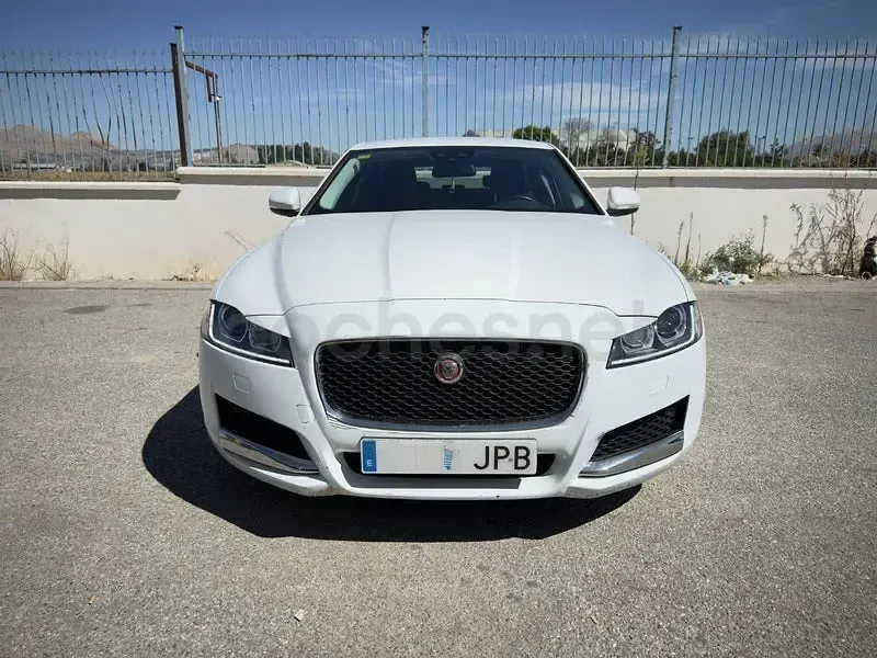 Usado Jaguar XF Pure 180 CV (132 kW) 2016 Blanco Berlina