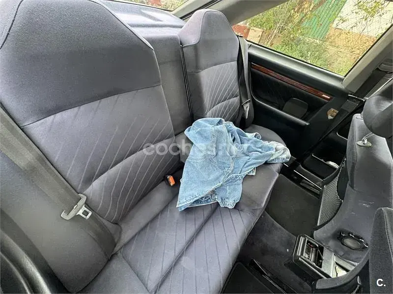 Usado Audi 80 133 CV (97 kW) 1993 Azul Berlina