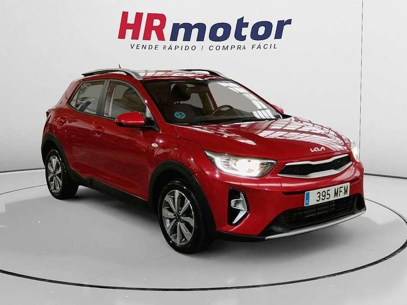 Rojo Usado 2023 Kia Stonic SUV | 14.490 € (Precio justo) - Imagen 1/4