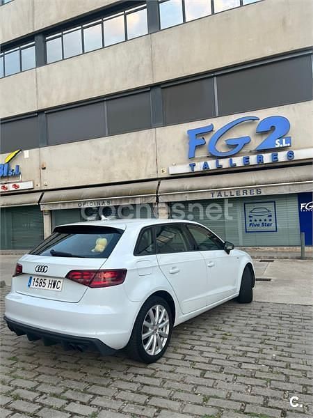 Usado Audi A3 Attraction 105 CV (77 kW) 2014 Blanco Berlina
