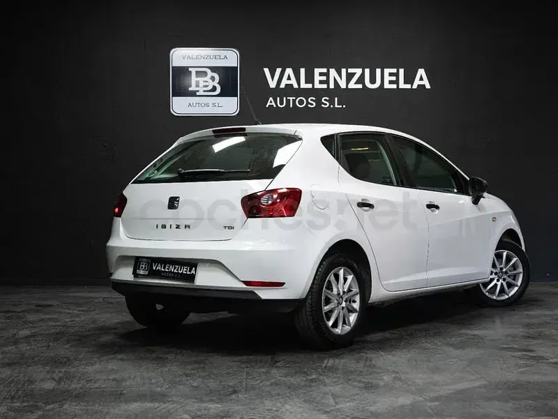 Usado Seat Ibiza Reference 90 CV (66 kW) 2014 Blanco Berlina