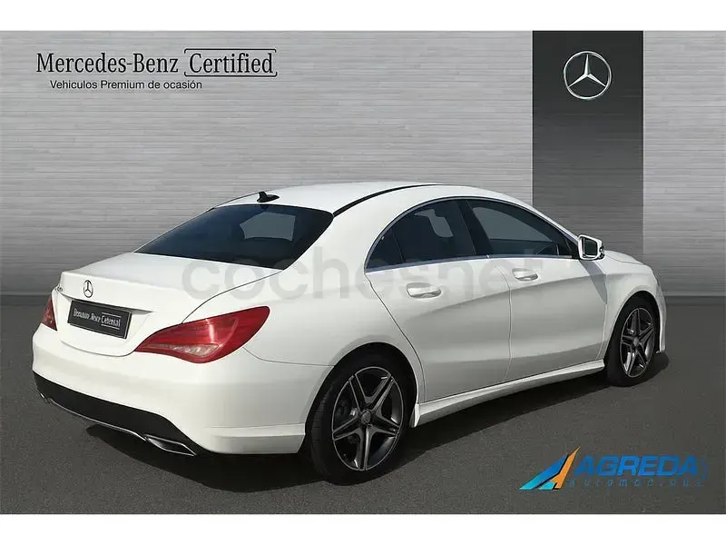 Usado Mercedes CLA200 136 CV (100 kW) 2016 Blanco Coupe