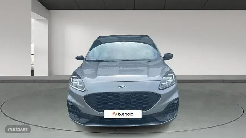 Usado Ford Kuga ST-Line X 150 CV (110 kW) 2023 Plateado SUV