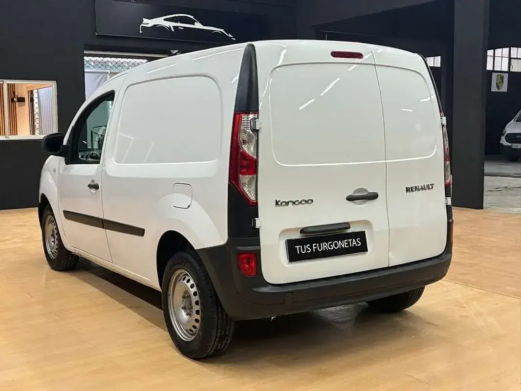 Usado Renault Kangoo 94 CV (69 kW) 2022 Blanco Monovolumen