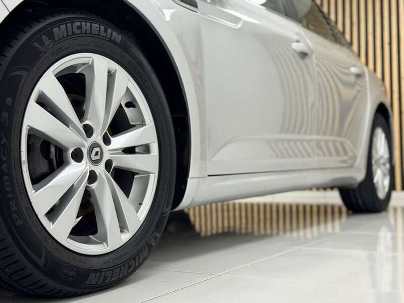 Usado Renault Talisman Intens 110 CV (80 kW) 2016 Gris Berlina