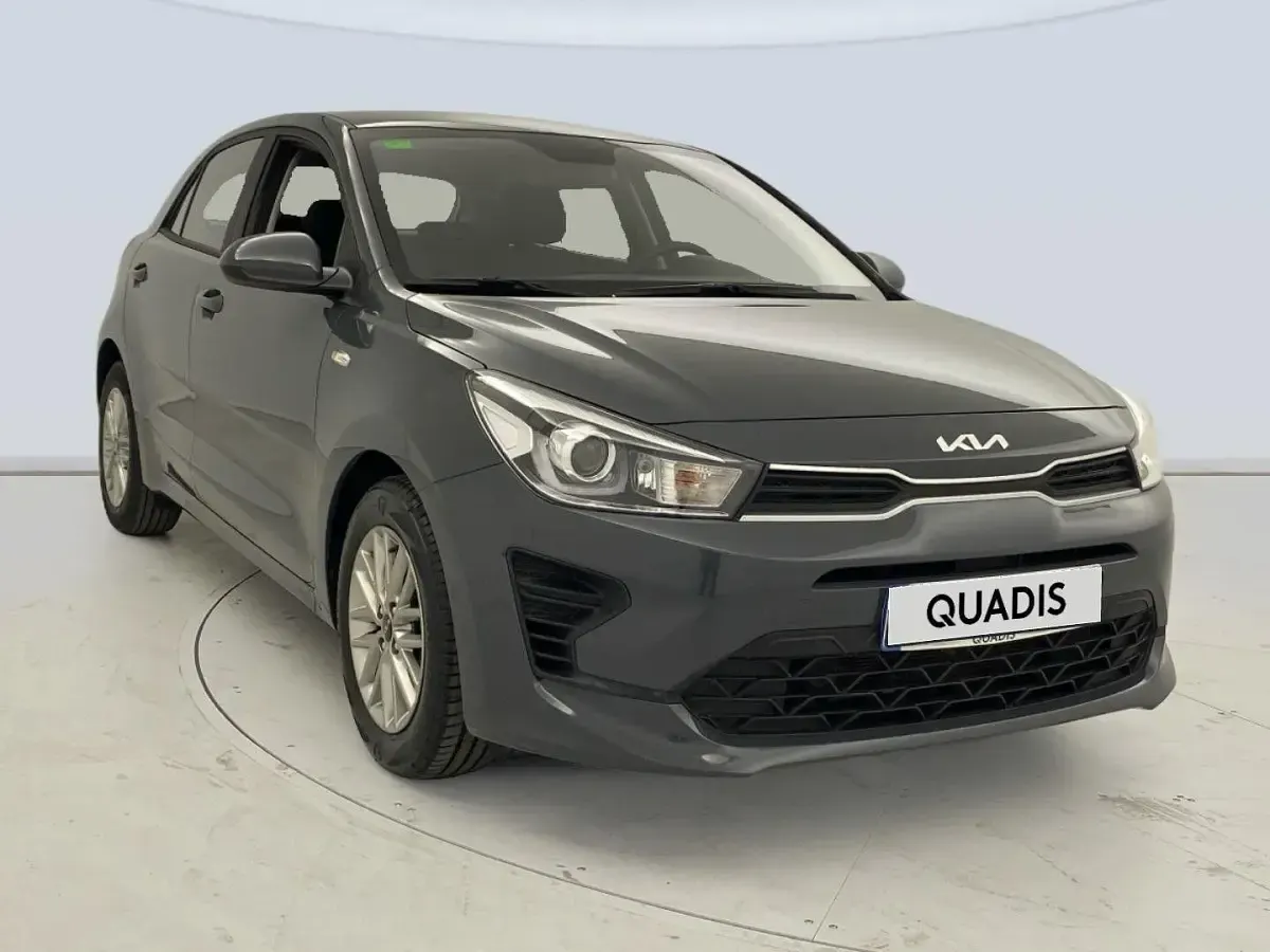 Usado Kia Rio 84 CV (61 kW) 2022 Gris