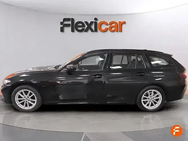 Usado BMW 320 190 CV (139 kW) 2023 Negro Familiar