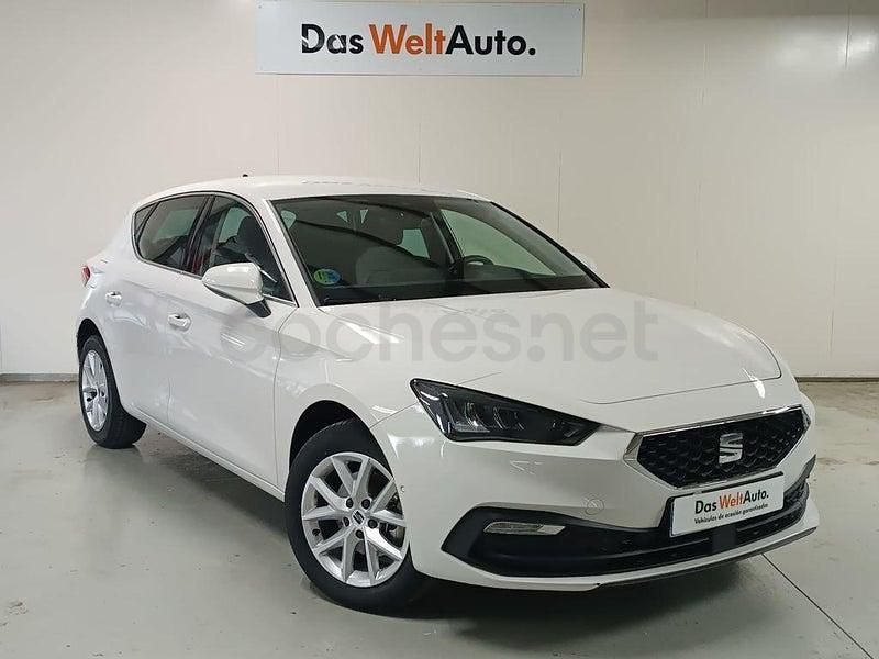 Usado Seat Leon Style 116 CV (85 kW) 2025 Blanco Berlina