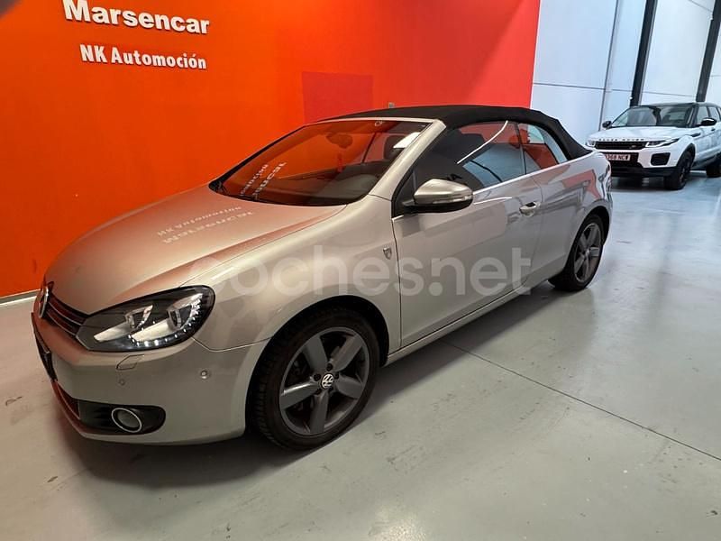 Usado VW Golf Cabriolet 140 CV (102 kW) 2013 Gris / plata Descapotable