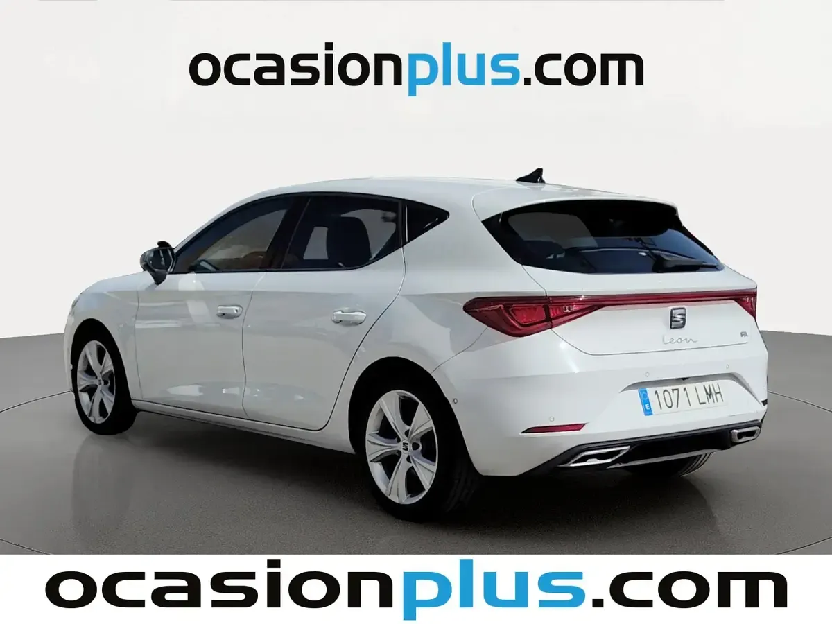 Usado Seat Leon FR 150 CV (110 kW) 2021 Blanco Utilitario