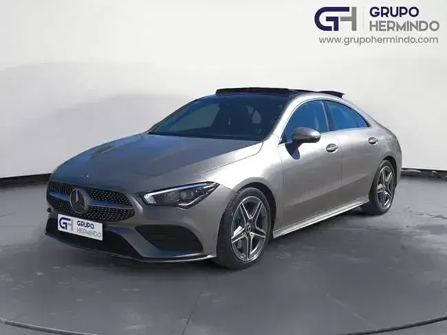 Usado Mercedes CLA200 AMG line 150 CV (110 kW) 2020 Gris / plata Coupe
