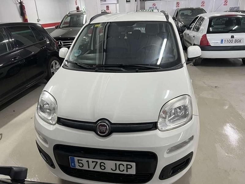 Usado Fiat Panda Young 69 CV (50 kW) 2015 Blanco Utilitario