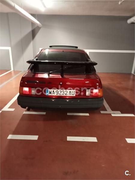 Usado Ford Sierra Ghia 123 CV (90 kW) 1989 Rojo Berlina