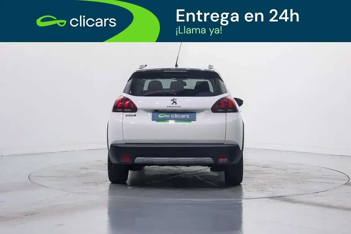 Usado Peugeot 2008 Allure 110 CV (80 kW) 2018 Blanco SUV