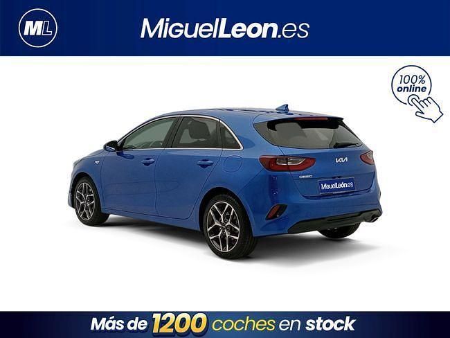 Usado Kia Ceed 120 CV (88 kW) 2023 Azul Utilitario