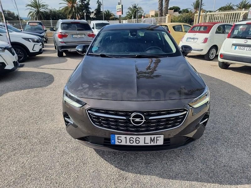 Usado Opel Insignia Business Elegance 174 CV (127 kW) 2021 Gris / plata Berlina