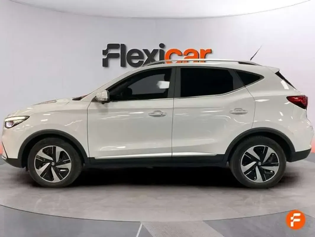 Usado MG ZS Luxury 114 kW (156 CV) 2023 Blanco SUV