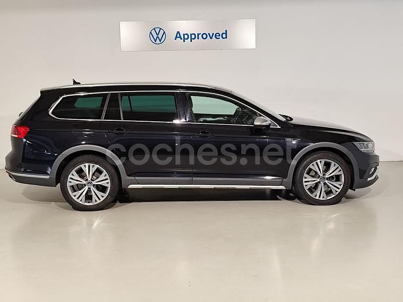 Usado VW Passat Alltrack 200 CV (147 kW) 2021 Negro Familiar