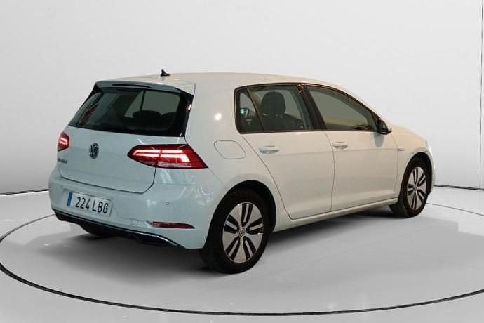 Begagnad VW e-Golf 100 kW (136 HK) 2019 Halvkombi