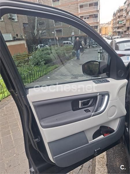 Usado Land Rover Discovery Sport SE 180 CV (132 kW) 2015 Negro SUV