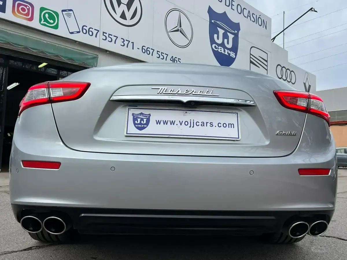 Usado Maserati Ghibli 275 CV (202 kW) 2017 Gris Berlina