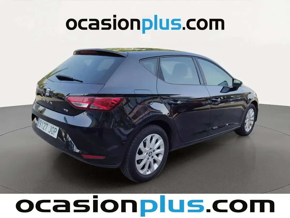 Usado Seat Leon I-Tech 105 CV (77 kW) 2015 Negro Utilitario