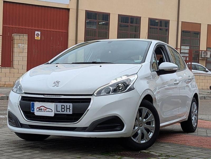 Blanco Usado 2019 Peugeot 208 Active Utilitario | 11.950 € (Precio justo) - Imagen 1/4