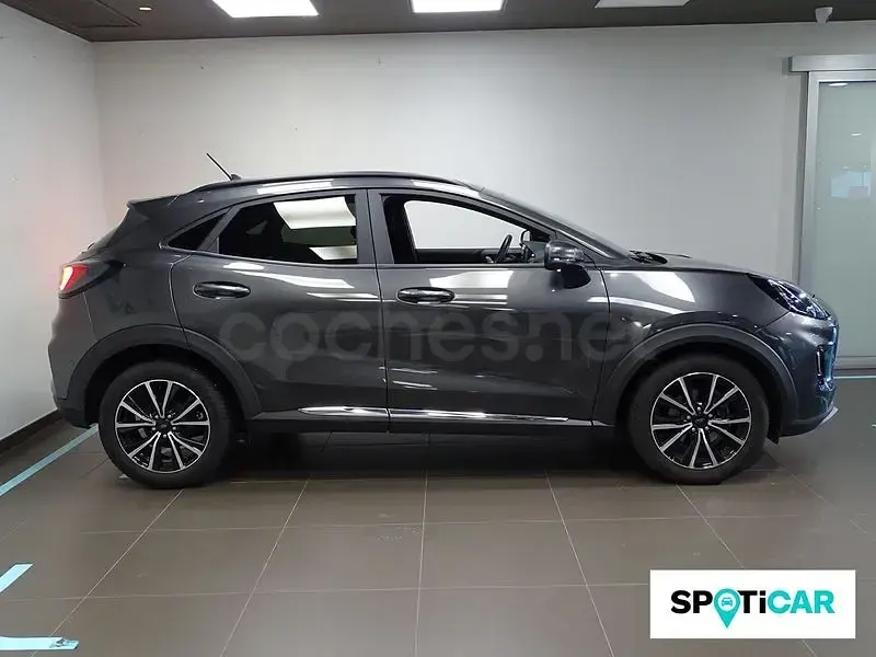 Usado Ford Puma Titanium 125 CV (91 kW) 2024 Gris / plata SUV