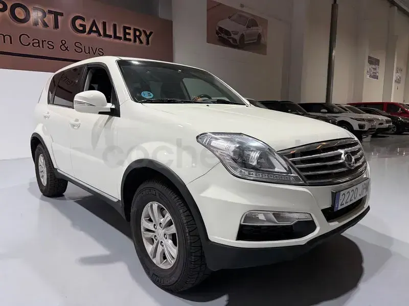 Usado SsangYong Rexton Limited 178 CV (130 kW) 2016 Blanco SUV