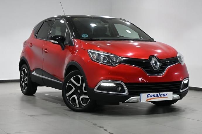 Usado Renault Captur XMOD 90 CV (66 kW) 2016 Rojo SUV