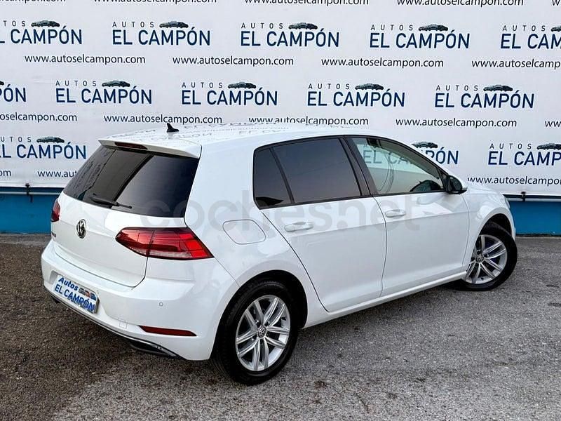 Usado VW Golf VII Advance 125 CV (91 kW) 2018 Blanco Berlina