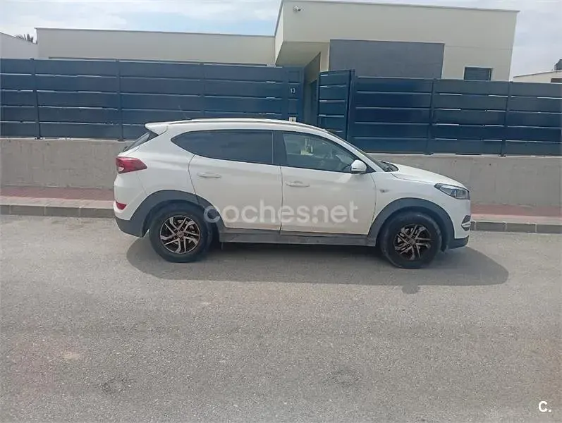 Usado Hyundai Tucson 131 CV (96 kW) 2016 Blanco SUV