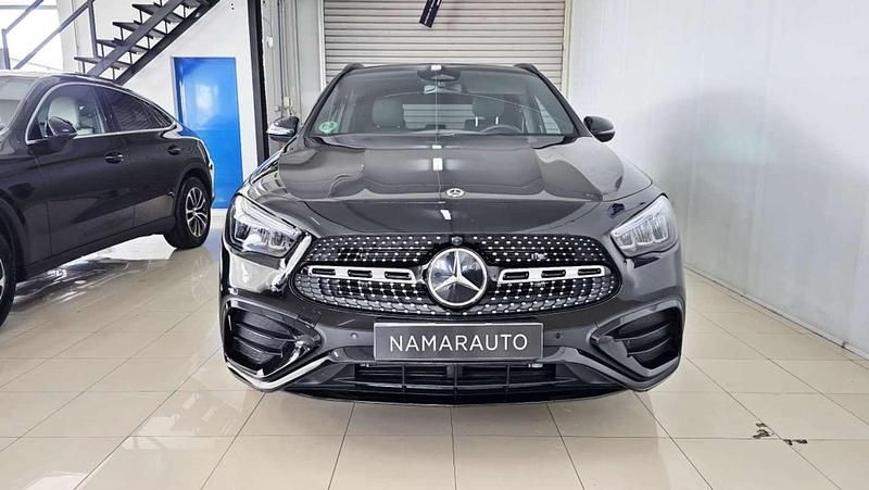 Usado Mercedes GLA200 150 CV (110 kW) 2025 Negro SUV