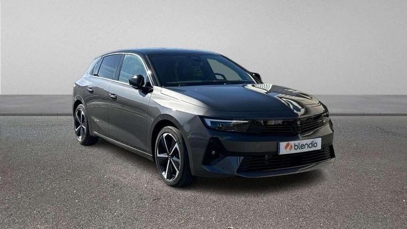 Usado Opel Astra 131 CV (96 kW) 2024 Gris Berlina