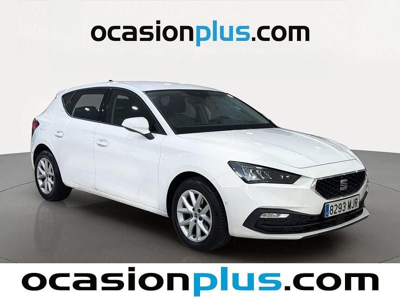Usado Seat Leon Style 115 HP (84 kW) 2023 Branco Citadino