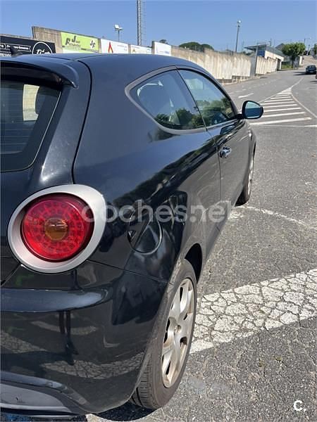 Usado Alfa Romeo GT Junior 78 CV (57 kW) 2009 Negro Berlina