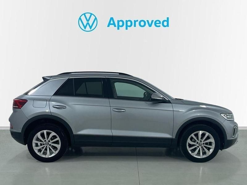 Usado VW T-Roc Life 150 CV (110 kW) 2024 Gris SUV